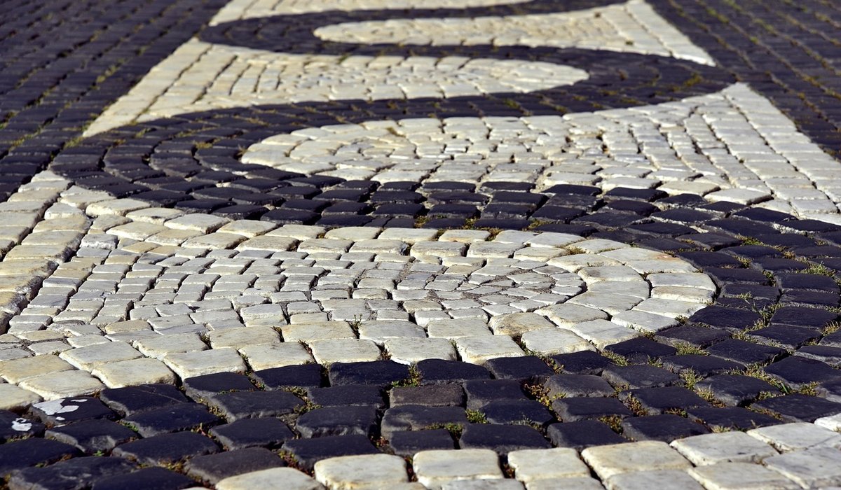 Designing A Gravel Garden With Stone Features